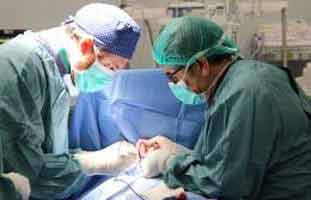 دوره نقاهت عمل جراحی فتق در کیسه بیضه چقدر است؟